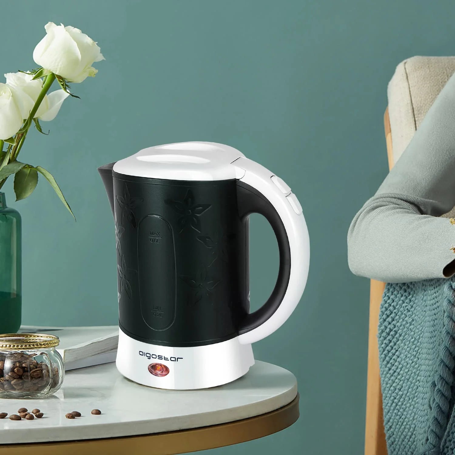 Hervidor Eléctrico Aigostar 0,6L | Apagado Automático | Protección Anticalentamiento | Sin BPA | Incluye 2 Tazas y 2 Cucharas