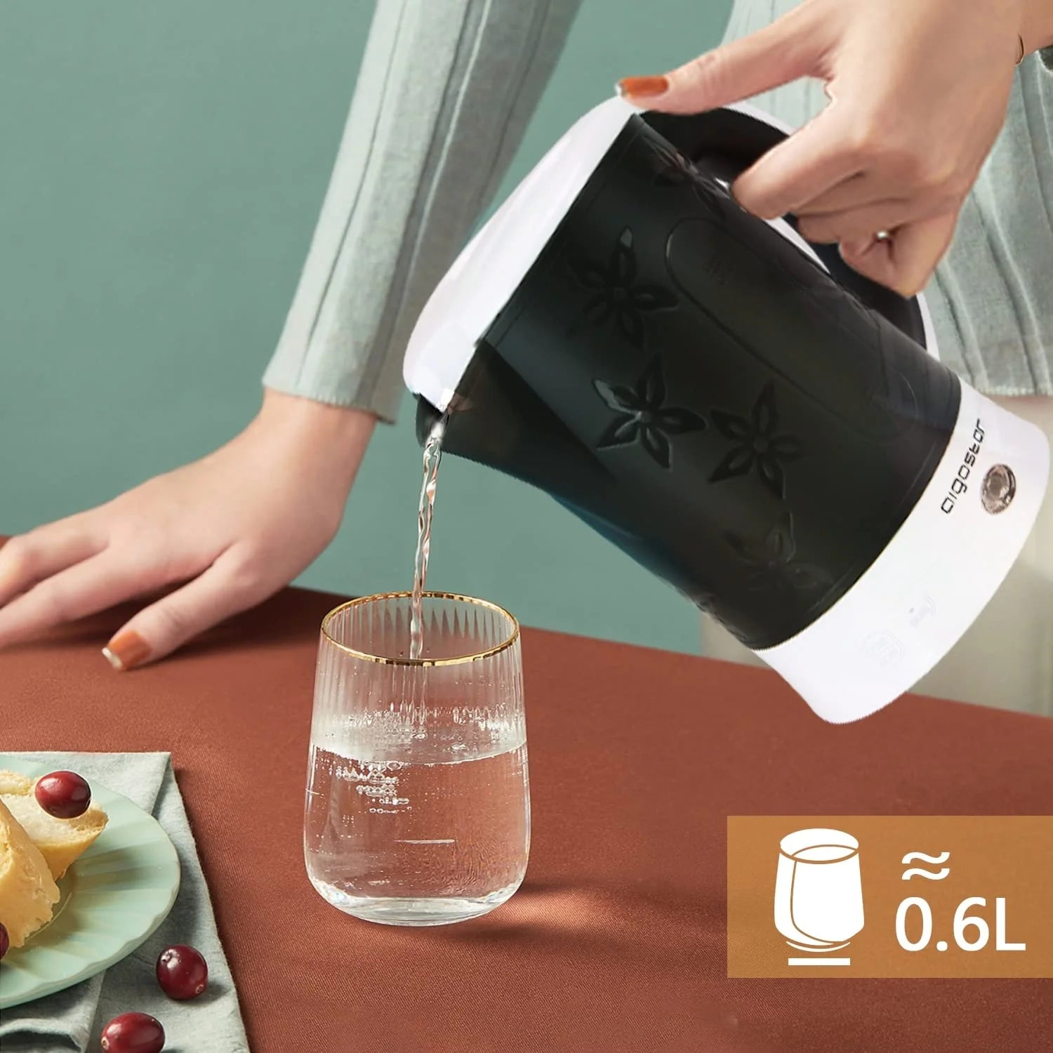 Hervidor Eléctrico Aigostar 0,6L | Apagado Automático | Protección Anticalentamiento | Sin BPA | Incluye 2 Tazas y 2 Cucharas