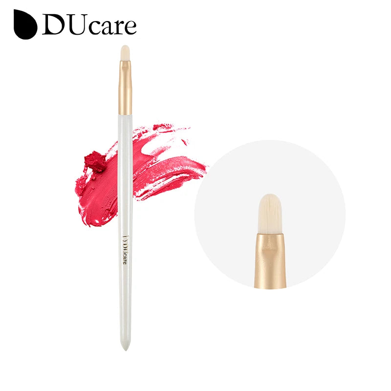 DUcare Brocha de Cejas y Peine de Pestanas 2 en 1, Brocha Angulada y Espoolie Doble Extremo, Set de Brochas de Maquillaje Profesional
