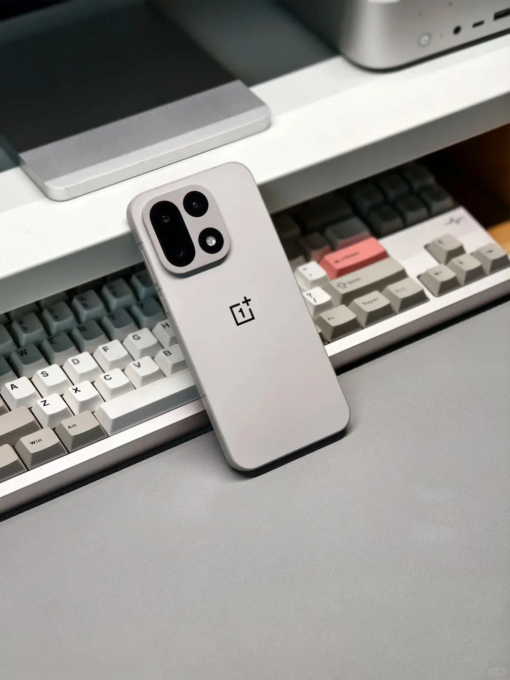 OnePlus 15 Smartphone — Snapdragon 8 Elite Gen 5, Pantalla AMOLED 6,78" 165Hz, Triple Cámara 50MP, 7300mAh